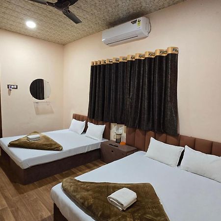 Hotel Maheshwari Green'S Udždžain Exteriér fotografie