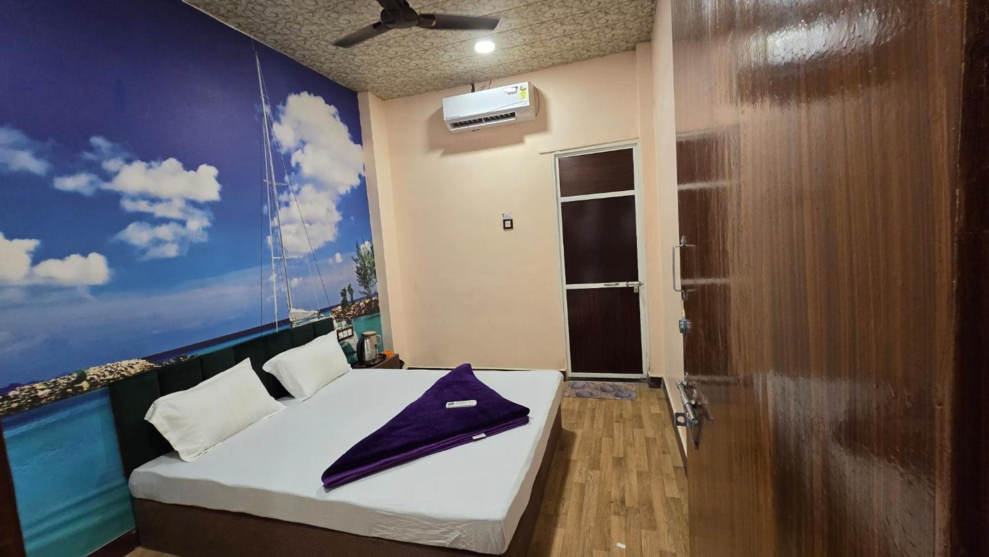 Hotel Maheshwari Green'S Udždžain Exteriér fotografie