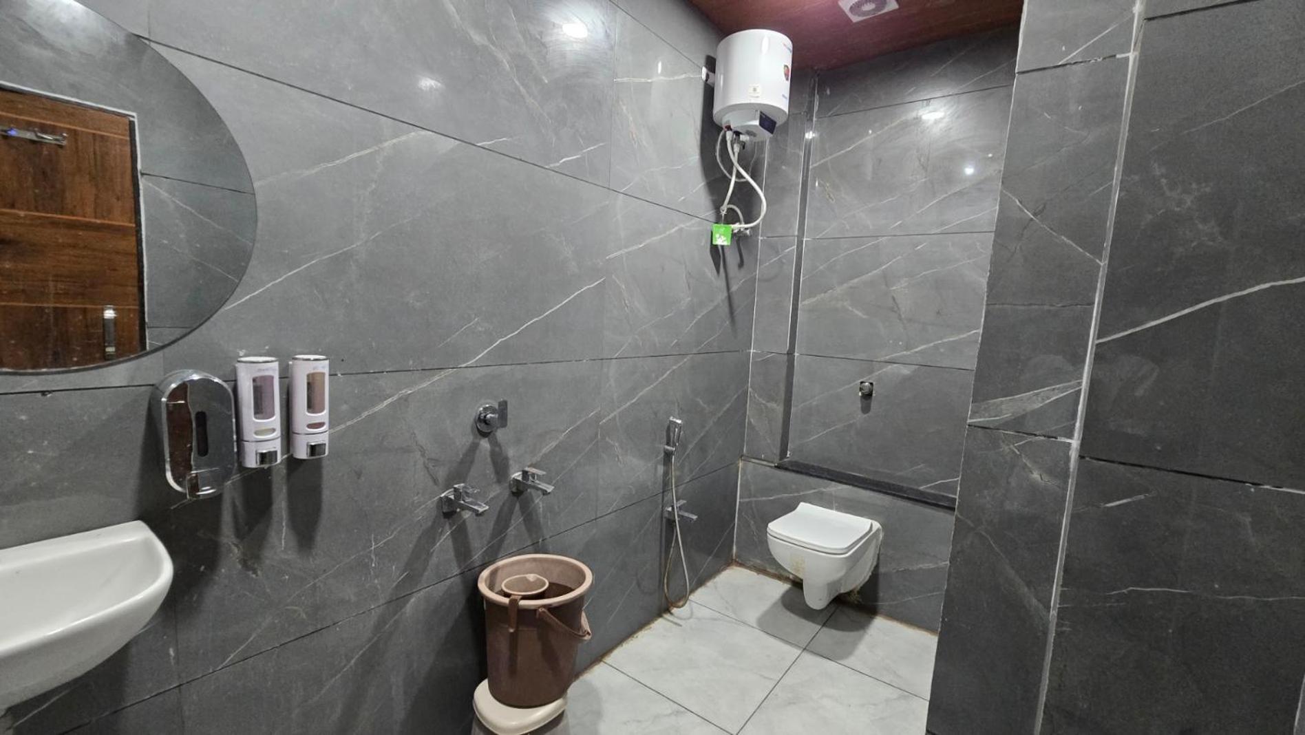 Hotel Maheshwari Green'S Udždžain Exteriér fotografie