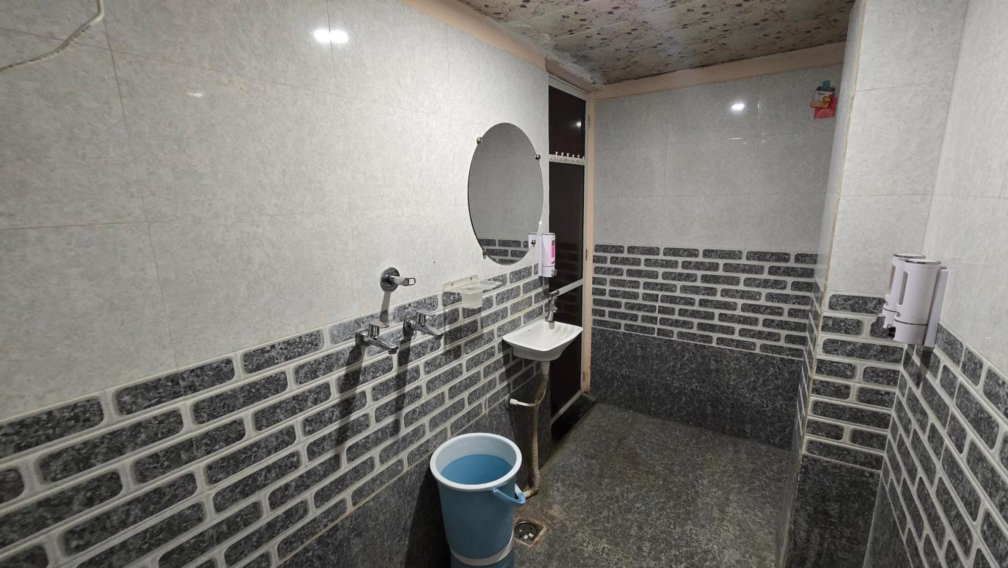 Hotel Maheshwari Green'S Udždžain Exteriér fotografie